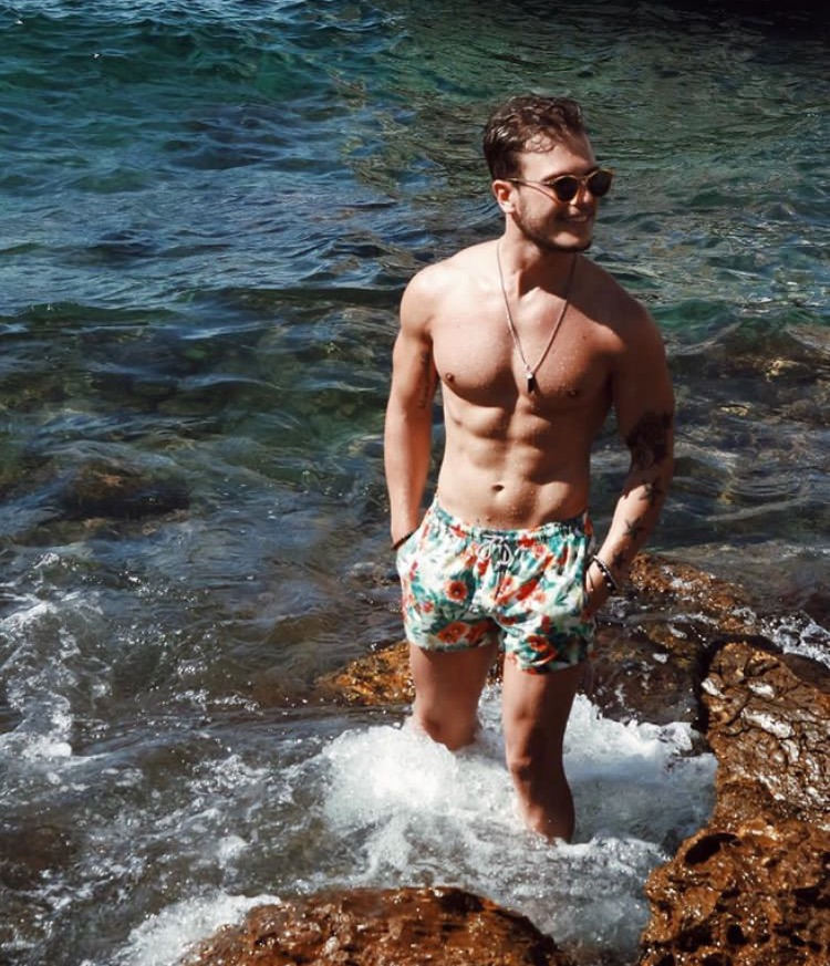 Stili yakala: Hakan Pagu