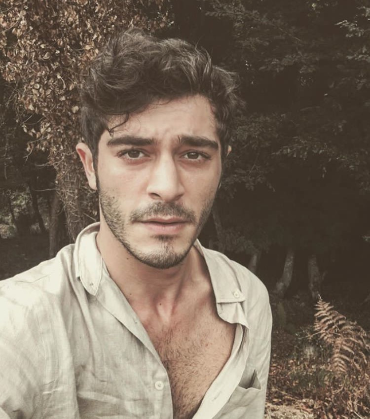 Stili yakala: Burak Deniz