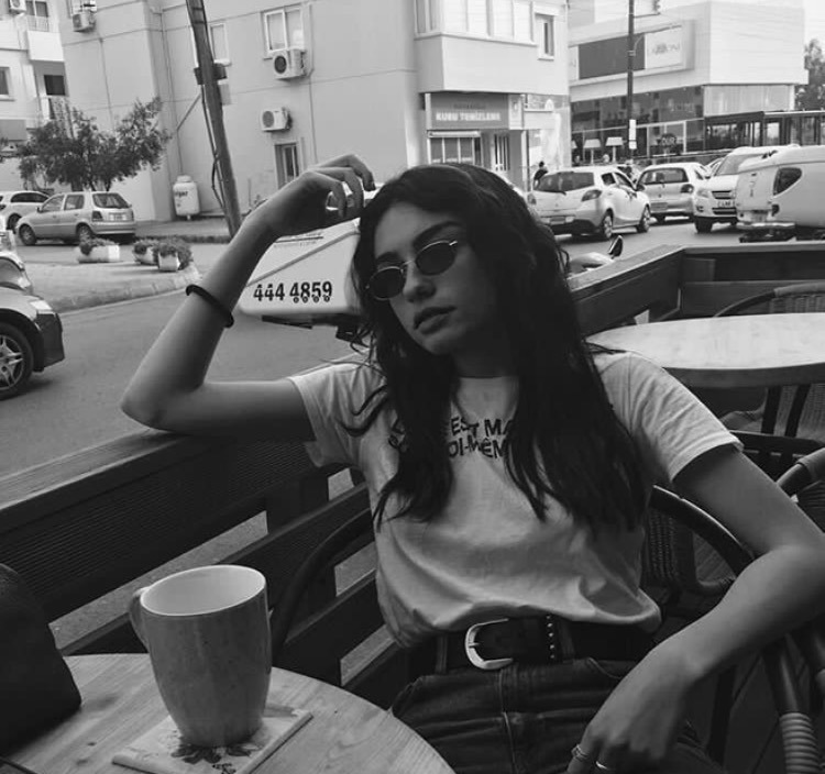 Mercek altında: Hazar Ergüçlü