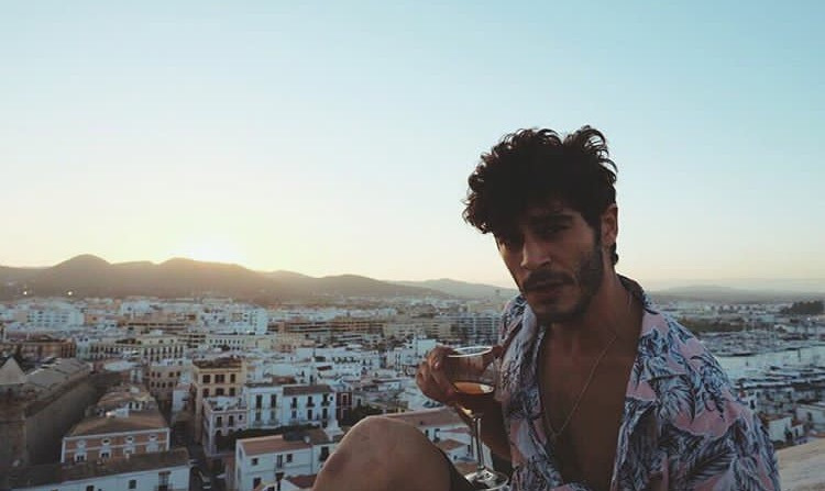 Stili yakala: Burak Deniz