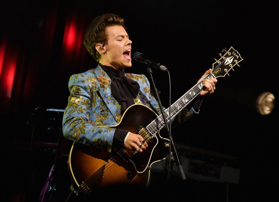 Harry Styles'ın turne stiline Gucci dokunuşu