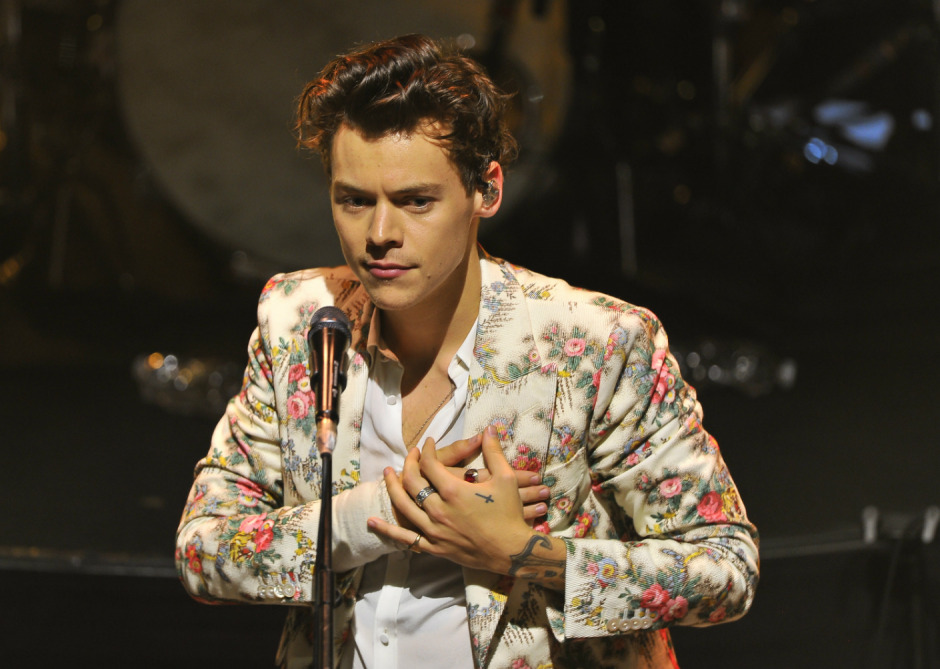 Harry Styles'ın turne stiline Gucci dokunuşu