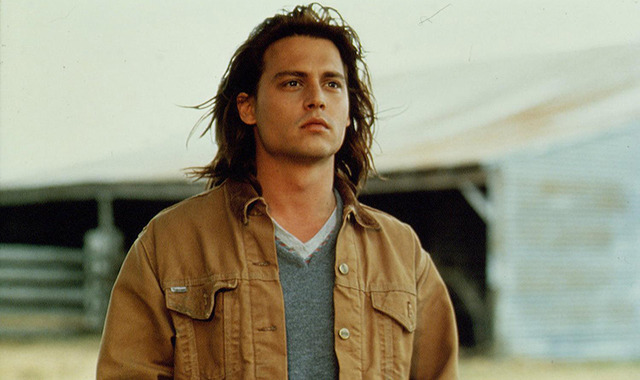 15 rolle Johhny Depp ve asla aynı olmayan saçları