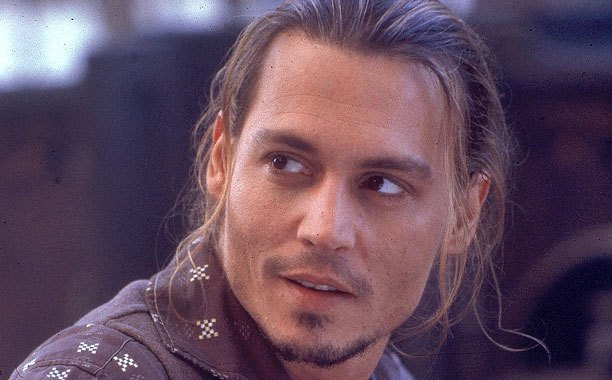 15 rolle Johhny Depp ve asla aynı olmayan saçları
