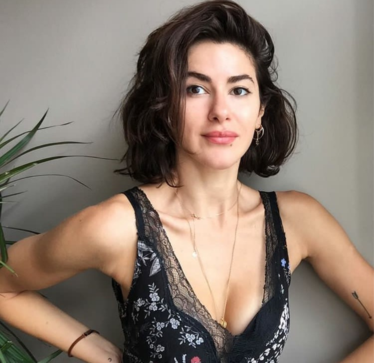 Mercek altında: Nesrin Cavadzade