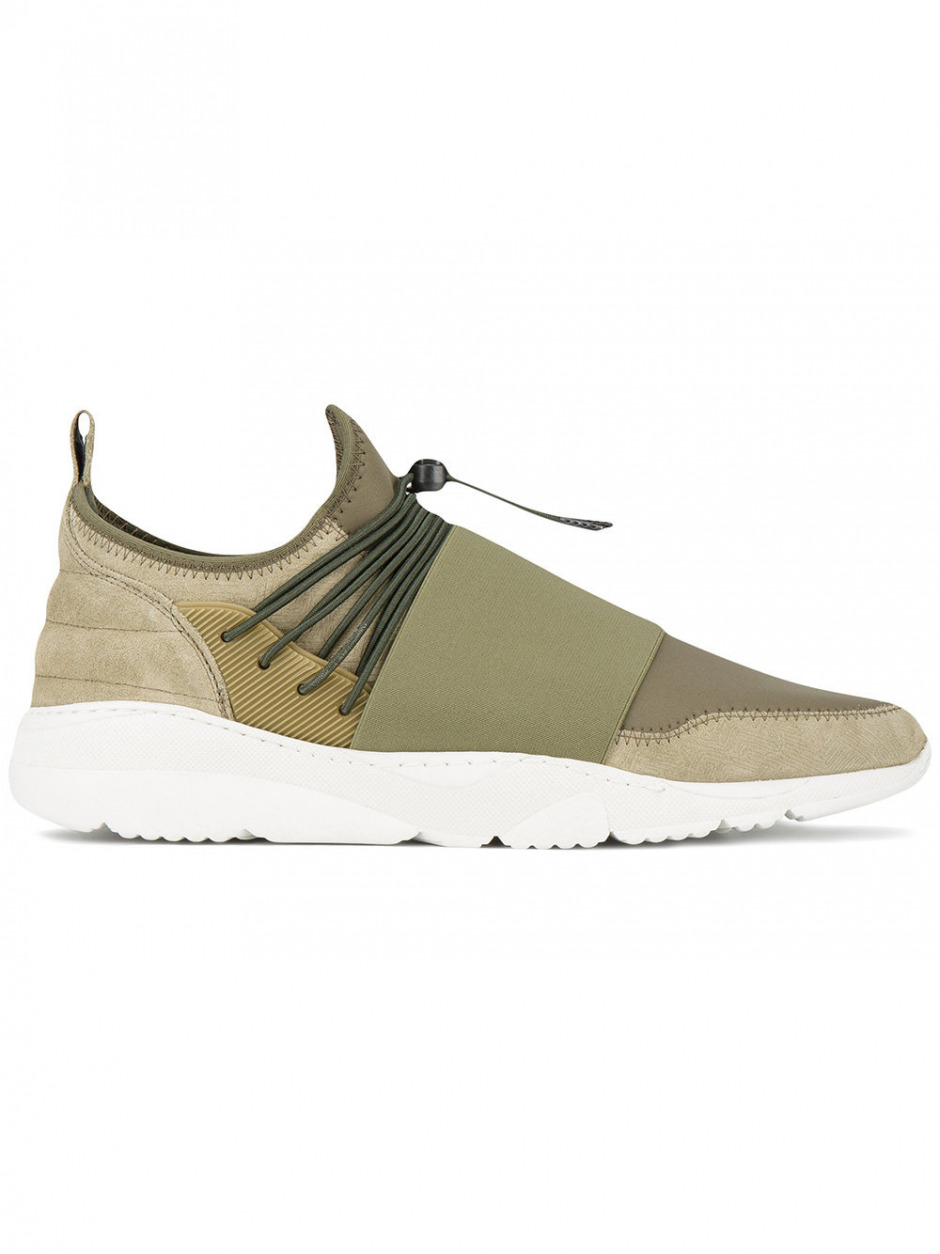 Sezonun en favori 25 sneaker'ı