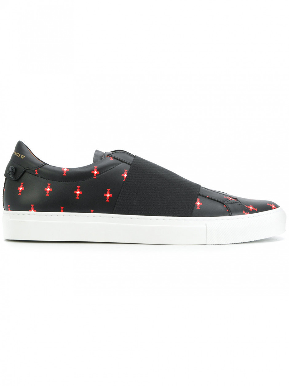 Sezonun en favori 25 sneaker'ı