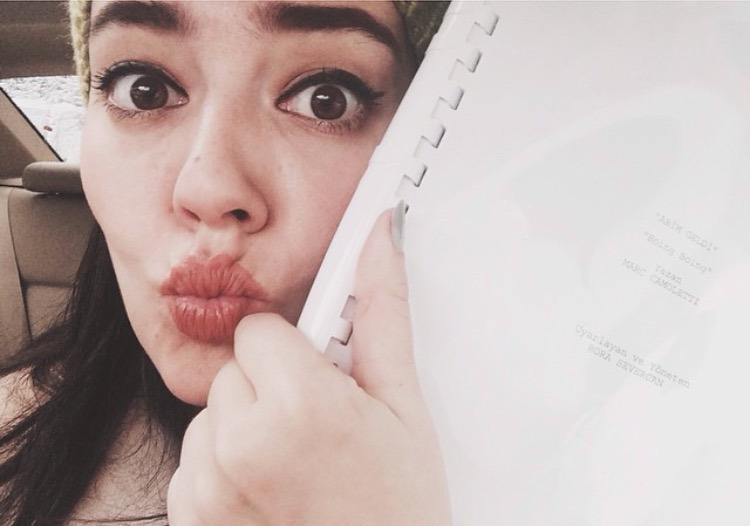 Mercek altında: Pelin Akil Altan