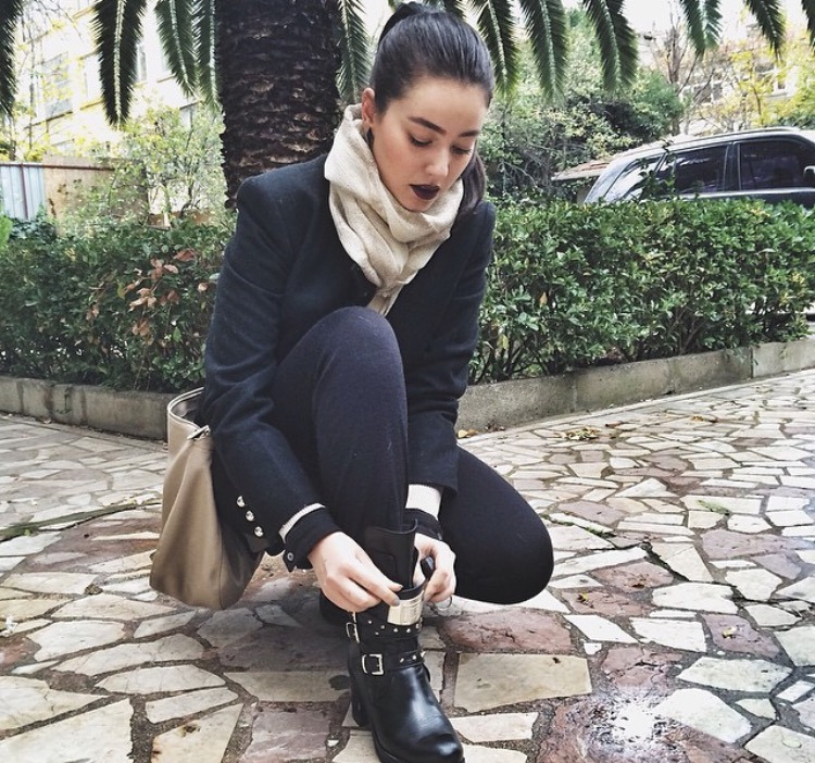 Mercek altında: Pelin Akil Altan