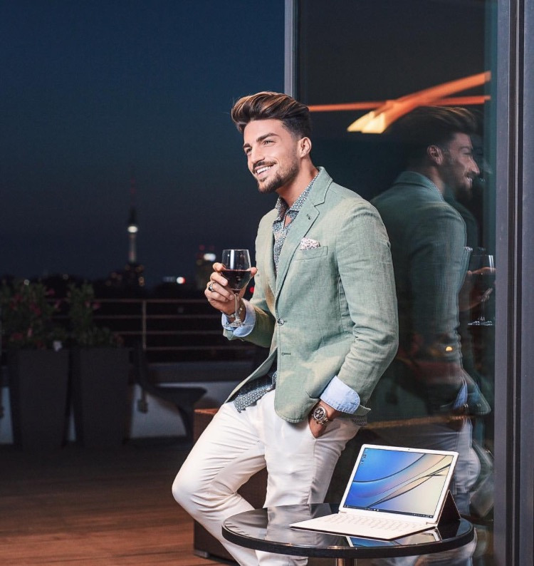 Stili Yakala : Mariano Divaio