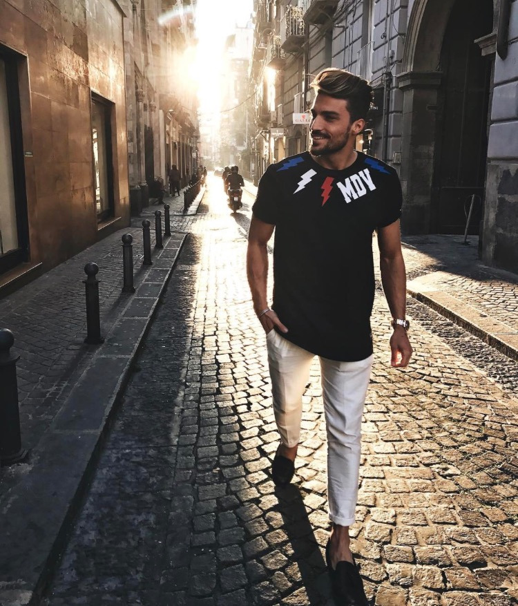 Stili Yakala : Mariano Divaio