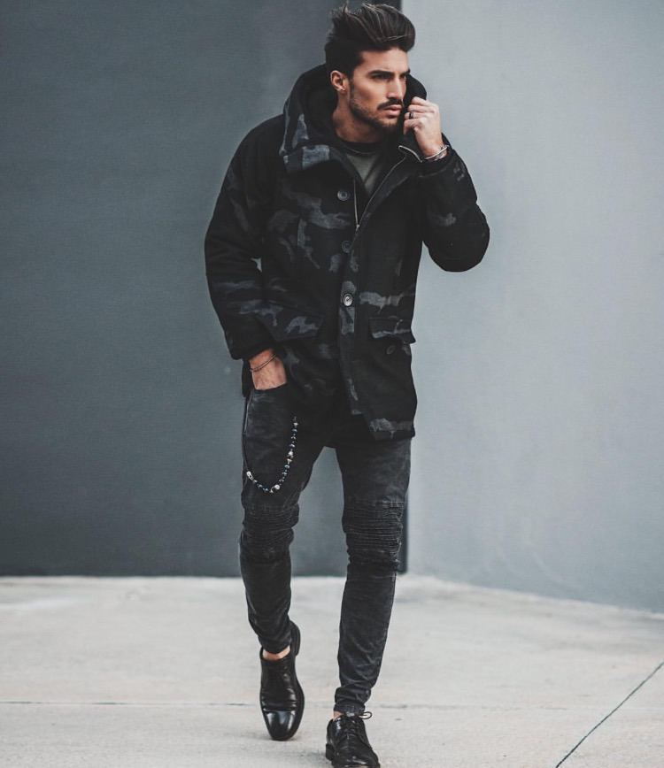 Stili Yakala : Mariano Divaio