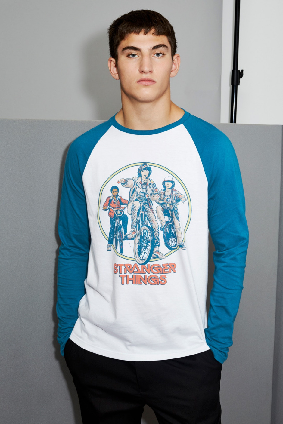 Stranger Things koleksiyonu sizi bu dünyadan alıp götürecek