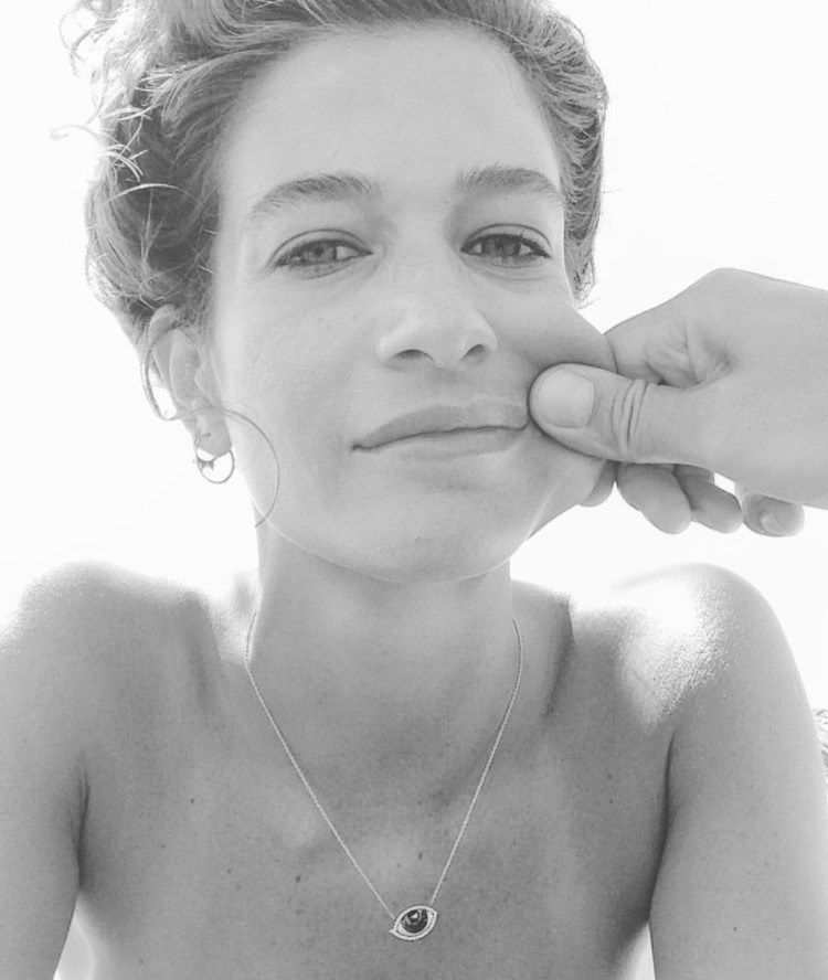 Mercek altında: Berrak Tüzünataç