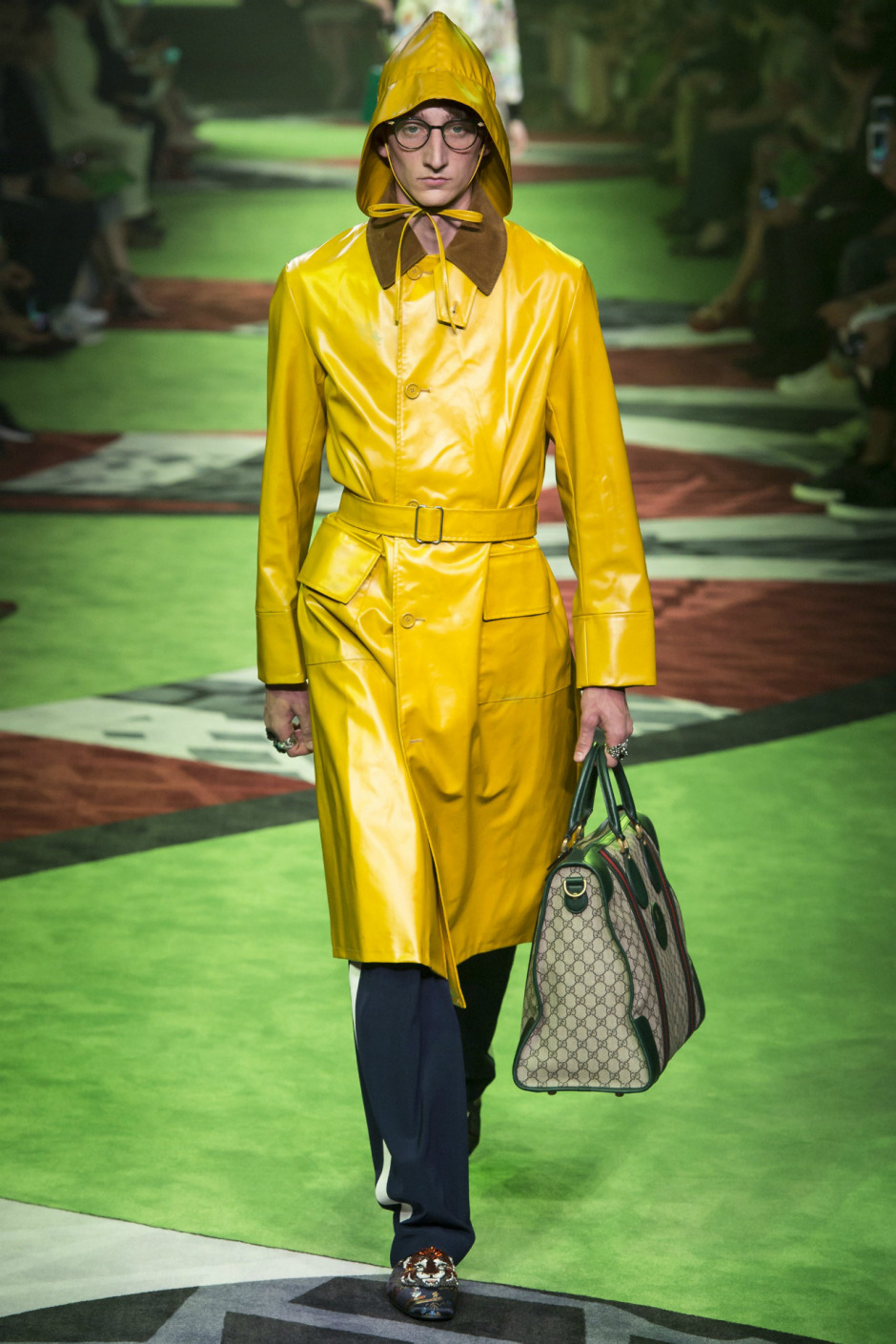 Sonbaharı sevmek için iyi bir sebep: yağmurluk