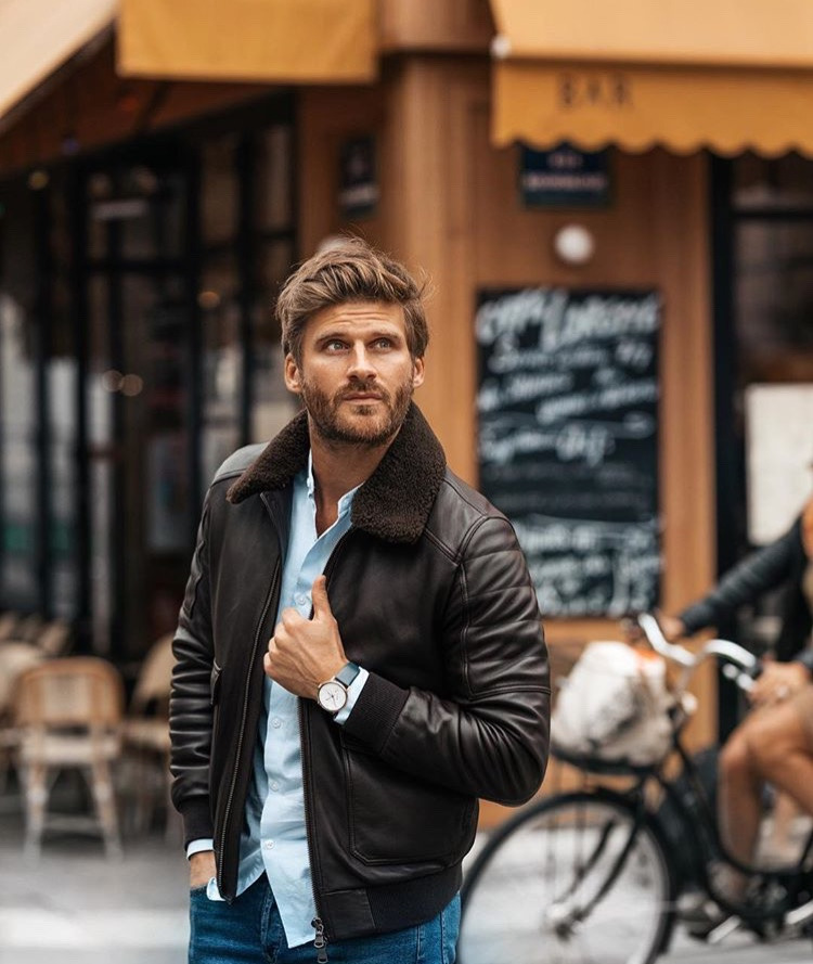 Stili yakala: Valery Escande