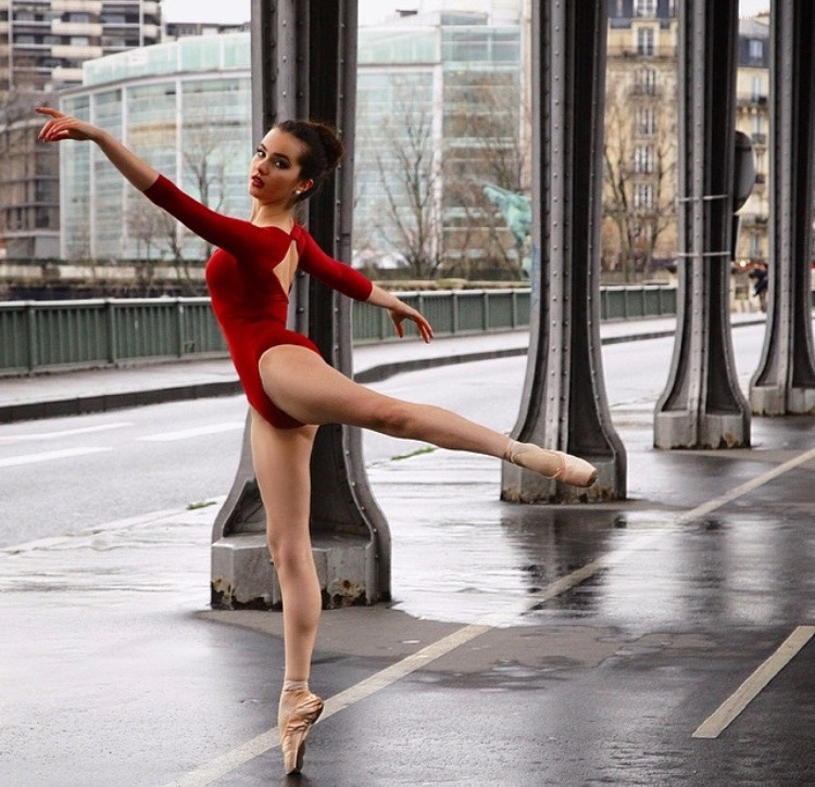 Mercek altında: Almila Ada