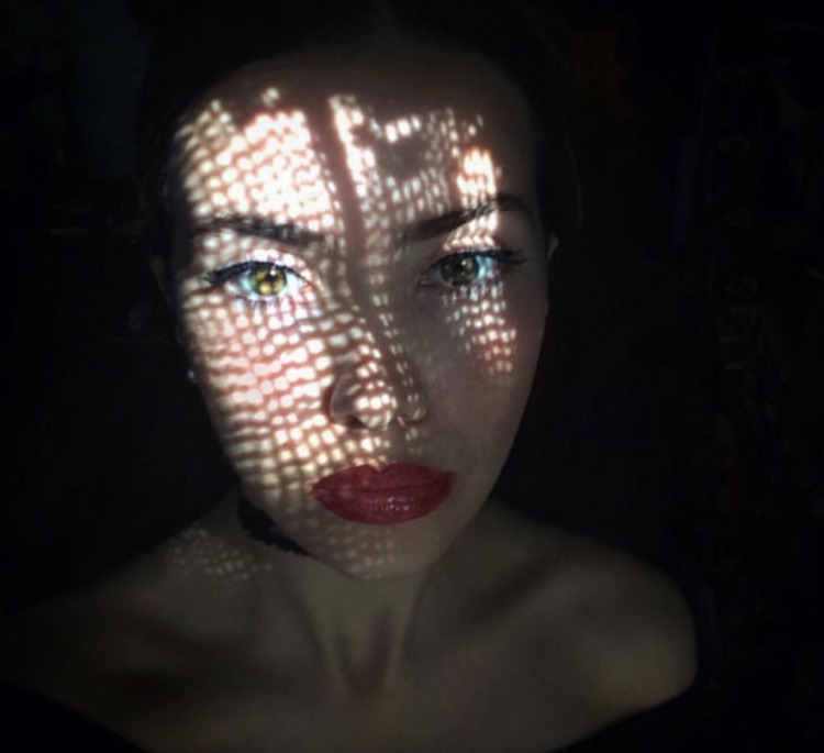 Mercek altında: Almila Ada