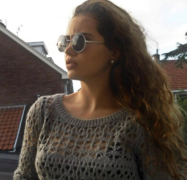 Mercek altında: Almila Ada