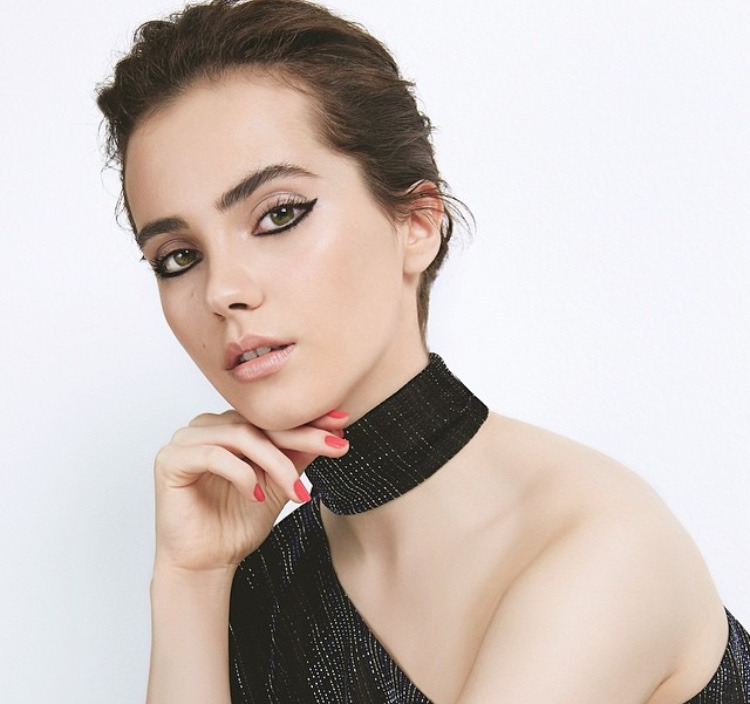 Mercek altında: Almila Ada