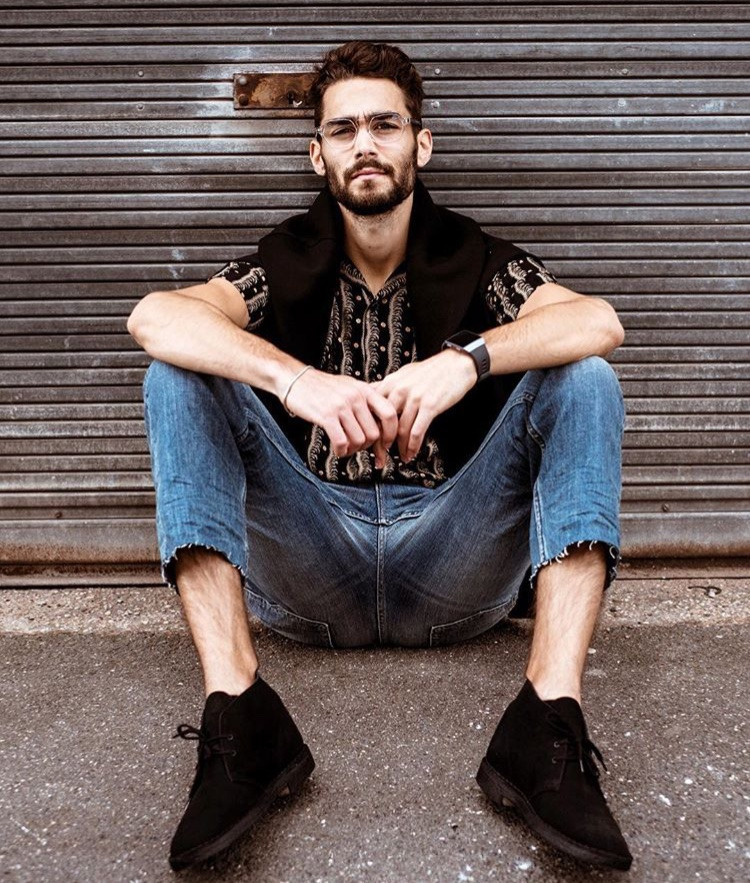 Stili yakala: Nicolas Simoes