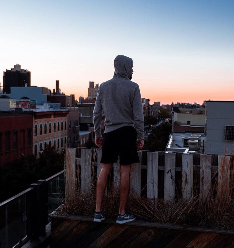 Stili yakala: Nicolas Simoes