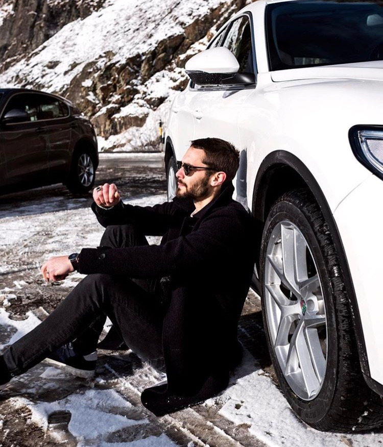 Stili yakala: Nicolas Simoes