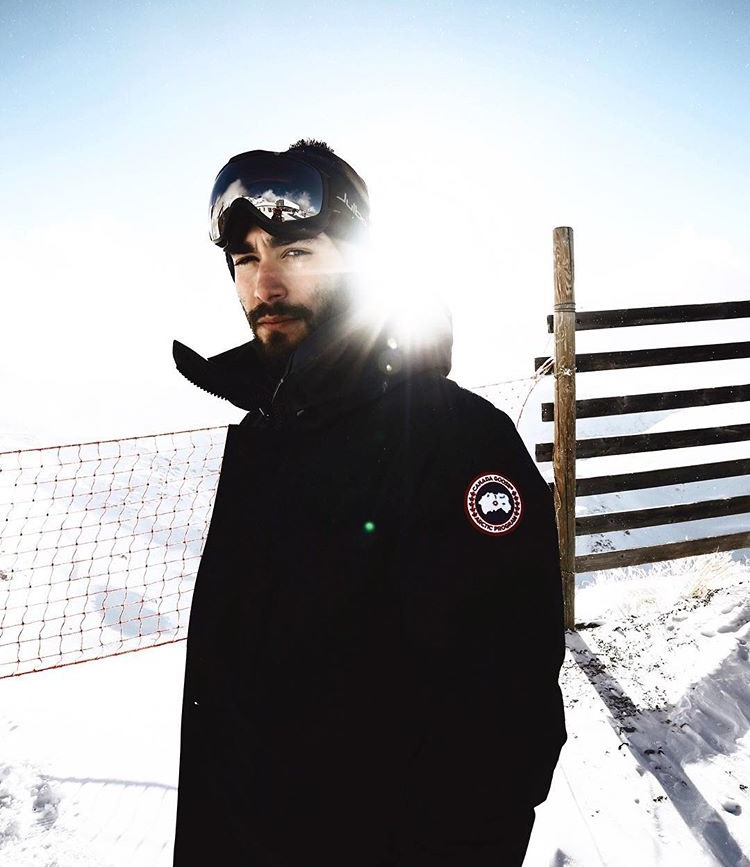 Stili yakala: Nicolas Simoes