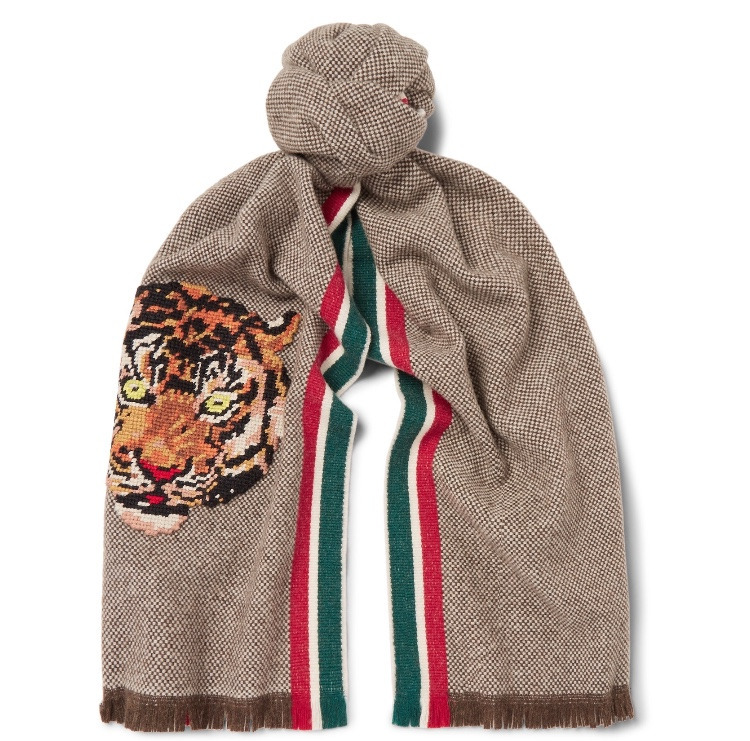 Isınmanın en stil yolu: Atkılar