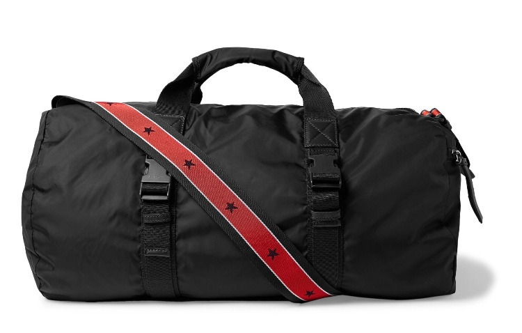 Pratik şıklığın formülü: Küçük valizler