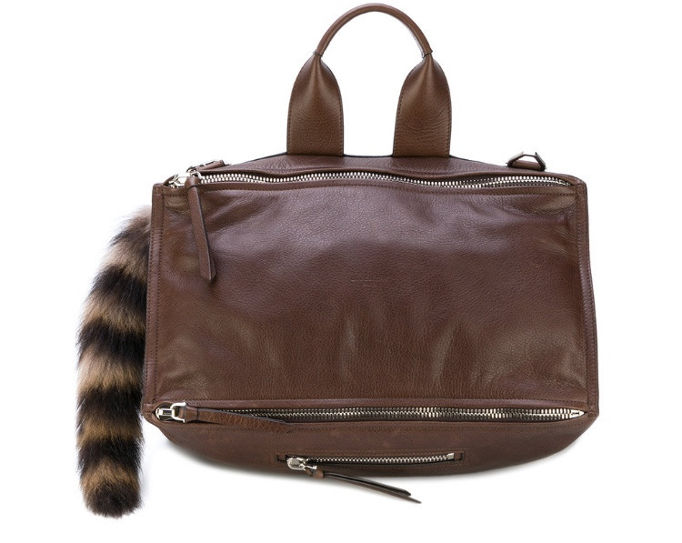 Pratik şıklığın formülü: Küçük valizler