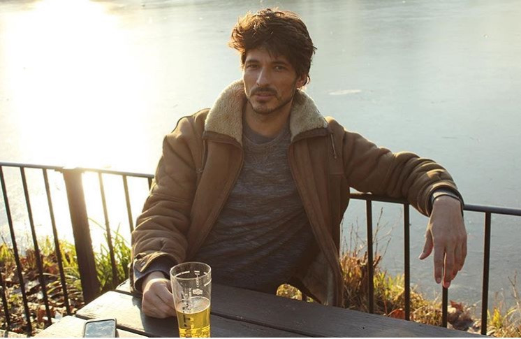 Stili yakala: Andrés Velencoso