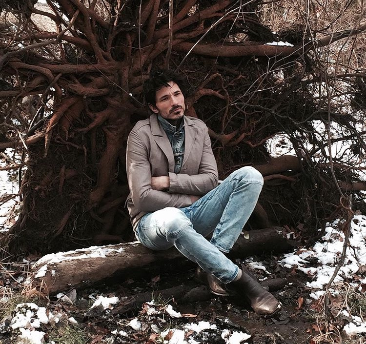 Stili yakala: Andrés Velencoso