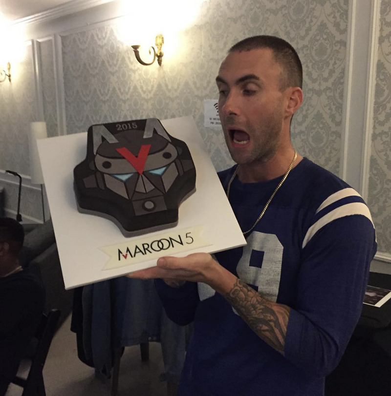 Adam Levine ve ilham verici saçları