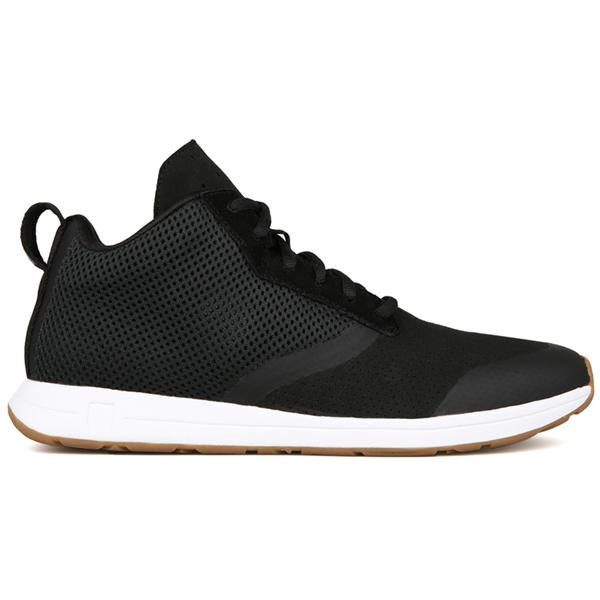 Her sporun kendi sneaker’ı vardır