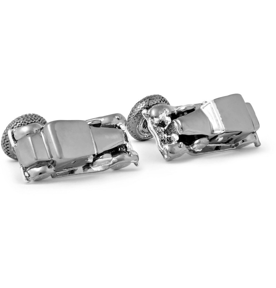 İki küçük kol düğmesi