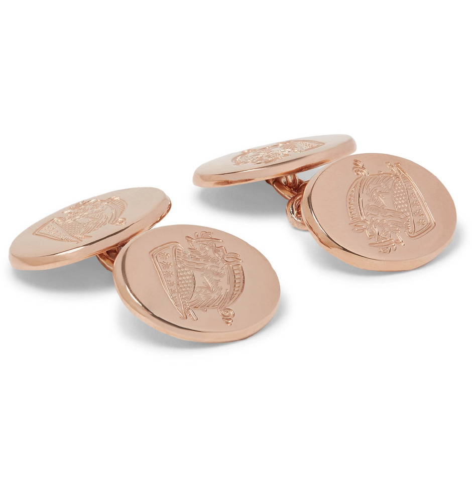 İki küçük kol düğmesi