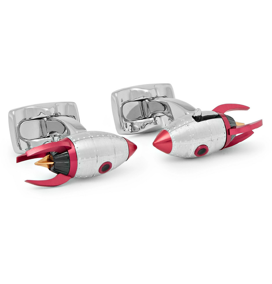 İki küçük kol düğmesi