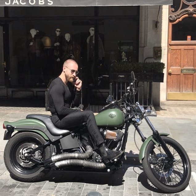 Stili Yakala : Justin O’Shea