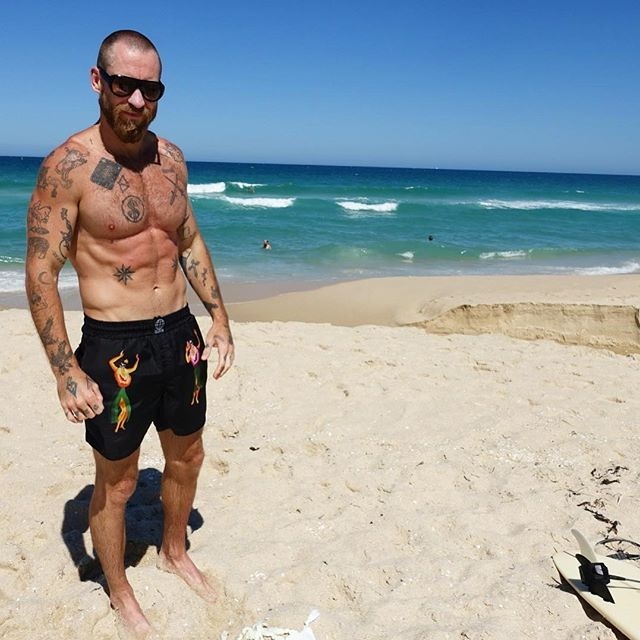 Stili Yakala : Justin O’Shea