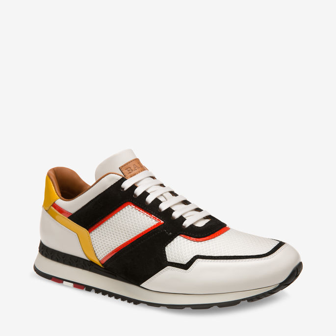 Yeni yine yeniden sneaker