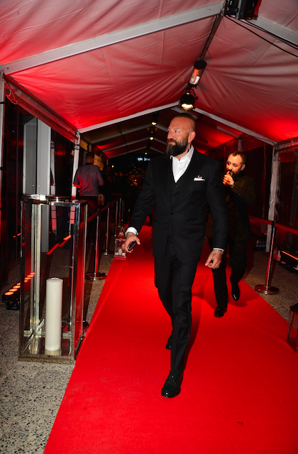 Men of the Year 2017’nin kırmızı halı anları