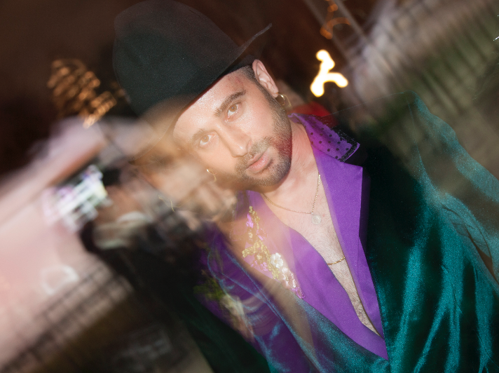 Renkli karelerle Men of the Year 2017