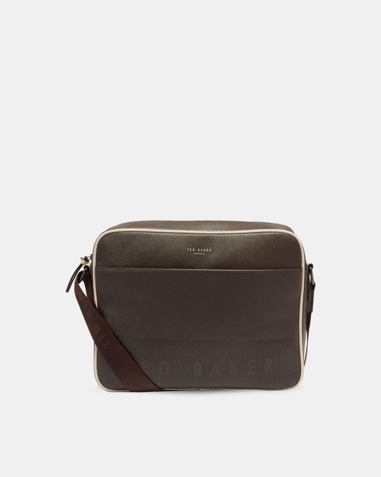 Sahip olmak isteyeceğiniz en iyi 5 postacı çanta