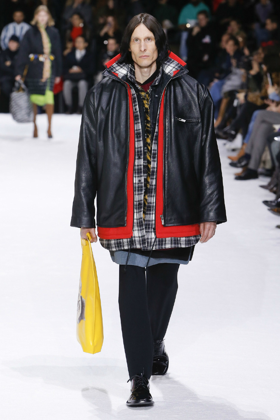 Çok katlı Balenciaga