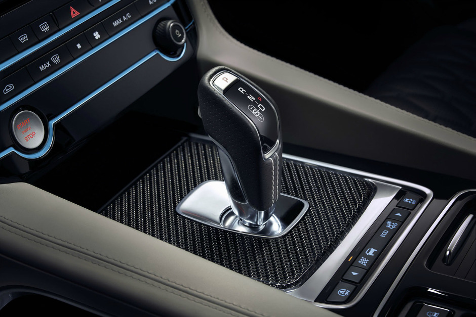 Jaguar’ın en güçlü SUV modeli: F Pace SVR