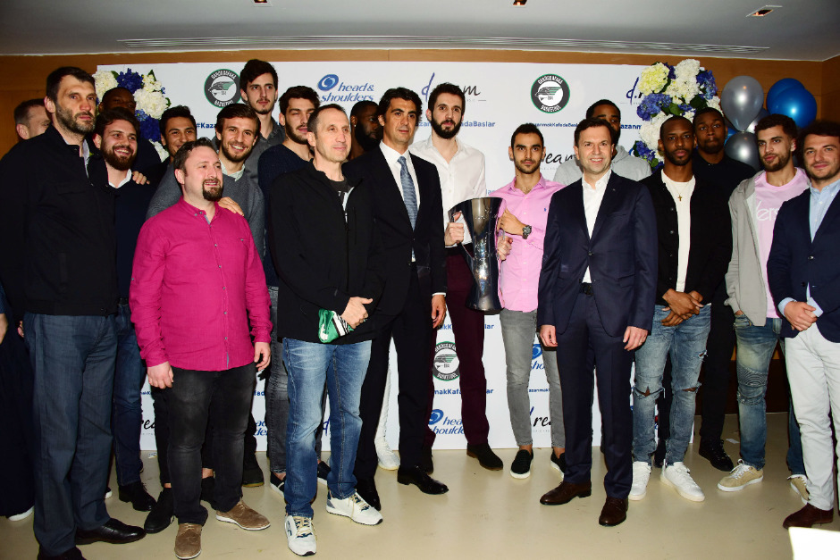 Darüşşafaka Basketbol Takımı'nın EuroCup kutlaması