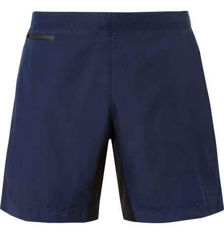 Stil sahibi 8 spor şortu