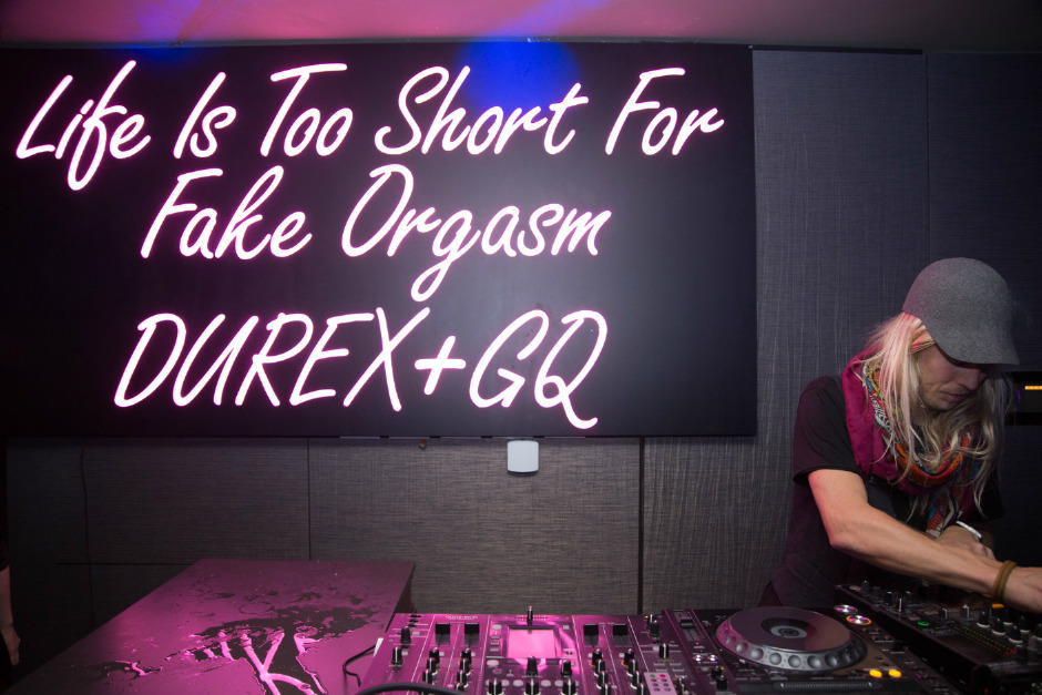 GQ x Durex Intense partisinden kareler
