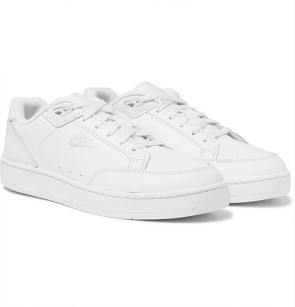 Oh be, sonunda Leo da iyi giyiniyor